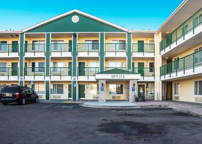 Hometowne Studios By Red Roof Colorado Springs - Airport